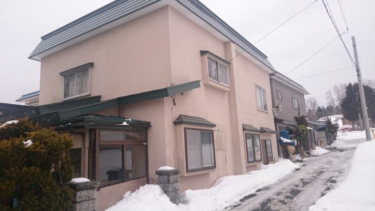 弘前市館野二丁目 売地(古家付)